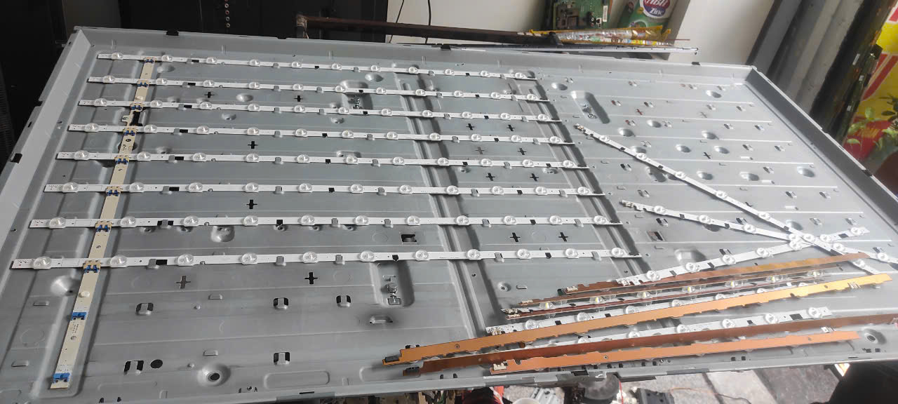 Bảng Giá Thay Đèn LED Tivi TCL 43, 49, 50, 55, 65, 75, 85, 100 Inch