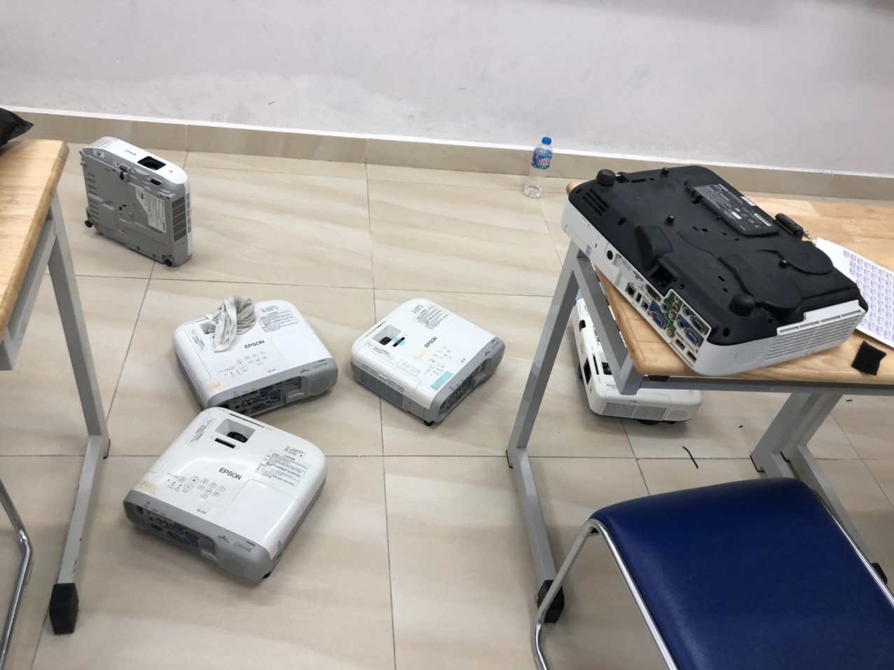 Sửa Máy Chiếu Hisense Tại Hà Nội