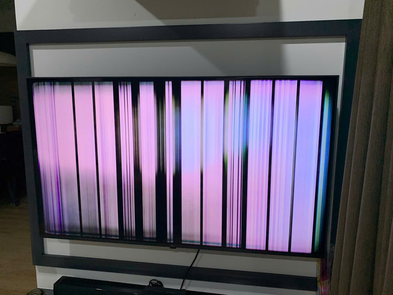 Sửa Tivi Sony Bị Sọc Màn Hình Giá Bao Nhiêu?