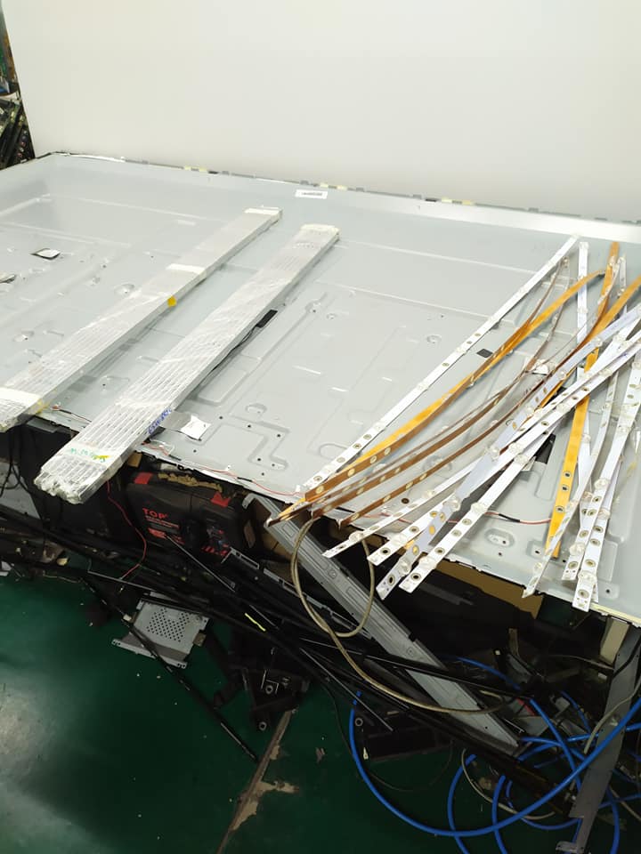 Thay Đèn LED Tivi Tại Nhà Hà Nội