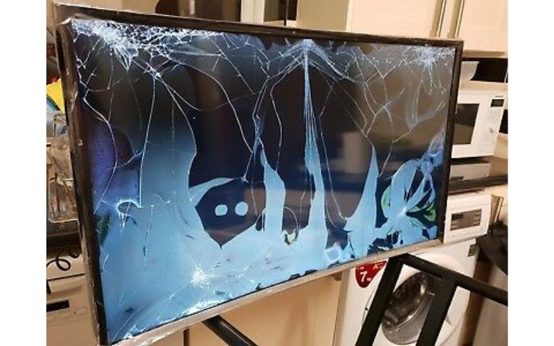 Thay Màn Hình Tivi LG Bị Vỡ Giá Bao Nhiêu