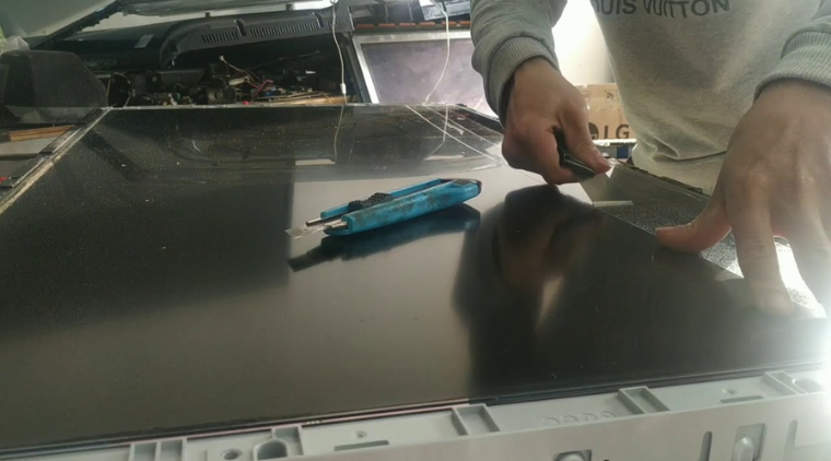 Thay Màn Hình Tivi Tại Nhà Hà Nội Giá Rẻ Chính Hãng