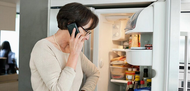 Làm thế nào để sửa tủ lạnh bị chảy nước?