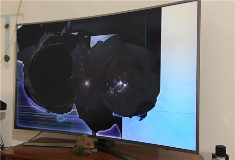 Thay Màn Hình Tivi Samsung QLED 55 Inch Giá Bao Nhiêu?