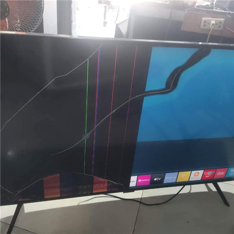 Thay Màn Hình Tivi Sony Chính Hãng Giá Bao Nhiêu?